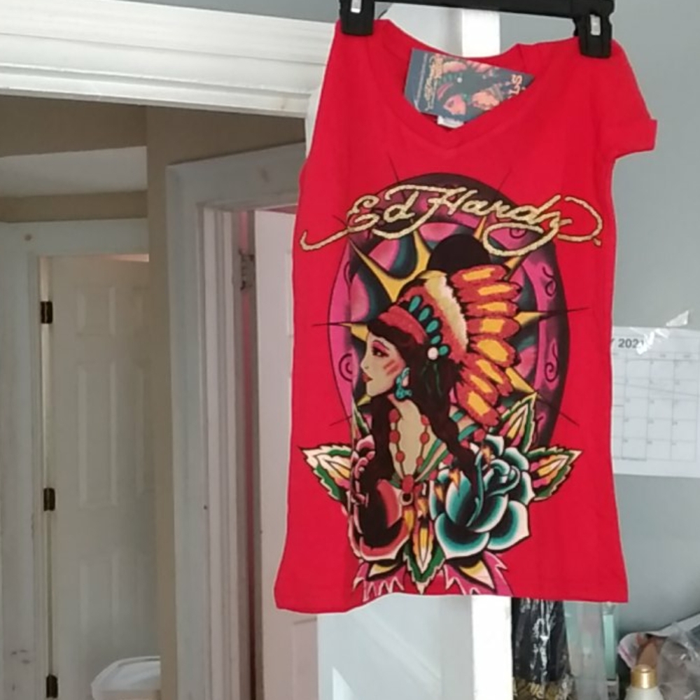 NEW  ED HARDY SHIRT--- SEND AN OFFER ! LET'S MAKE A DEAL! FOR ALL ITEMS...